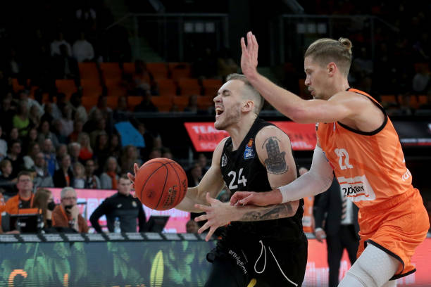 续约翟晓川 续约翟晓川